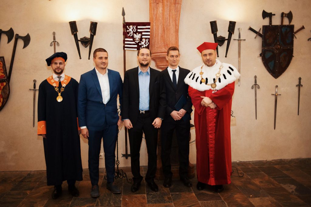 Promočný akt absolventov