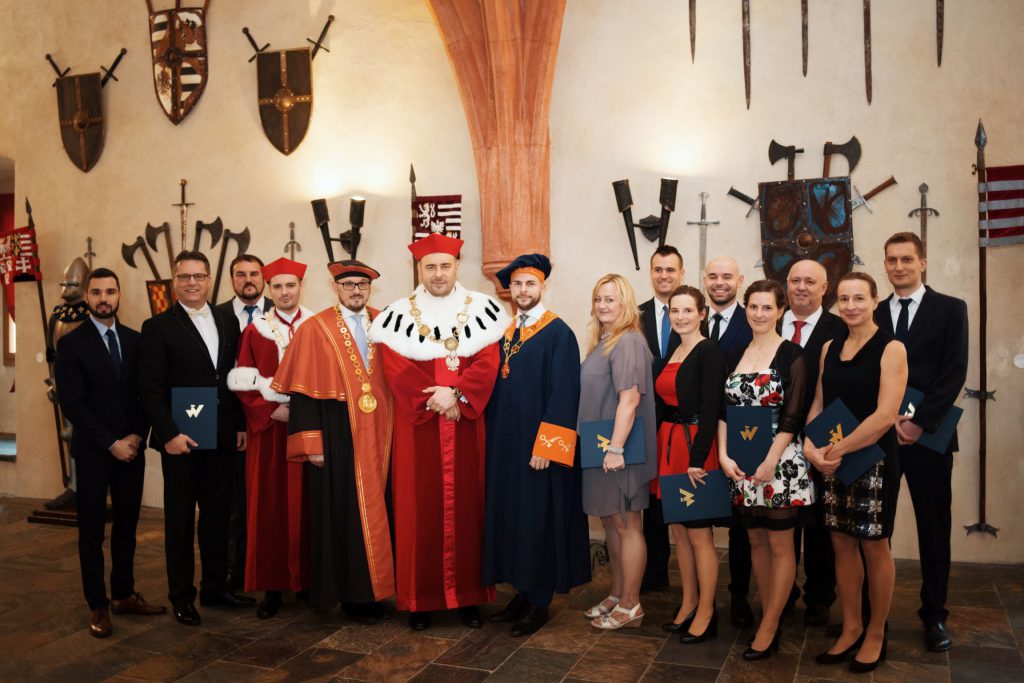 Promočný akt absolventov