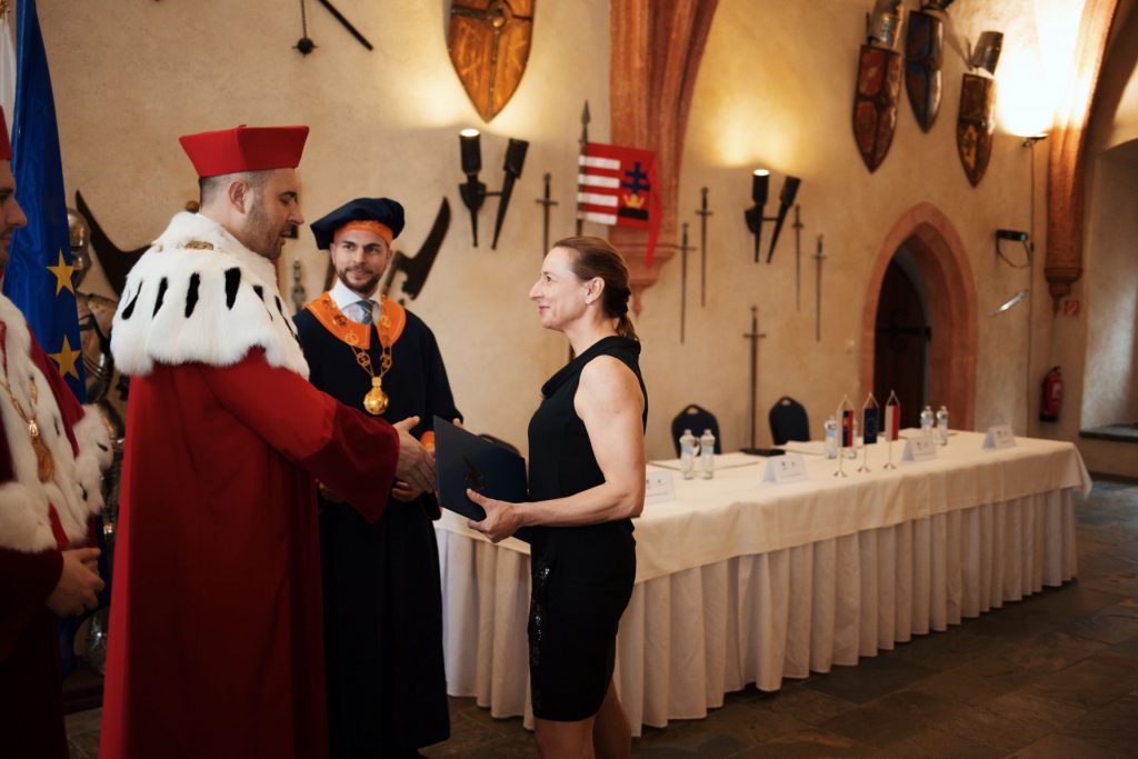 Promočný akt absolventov