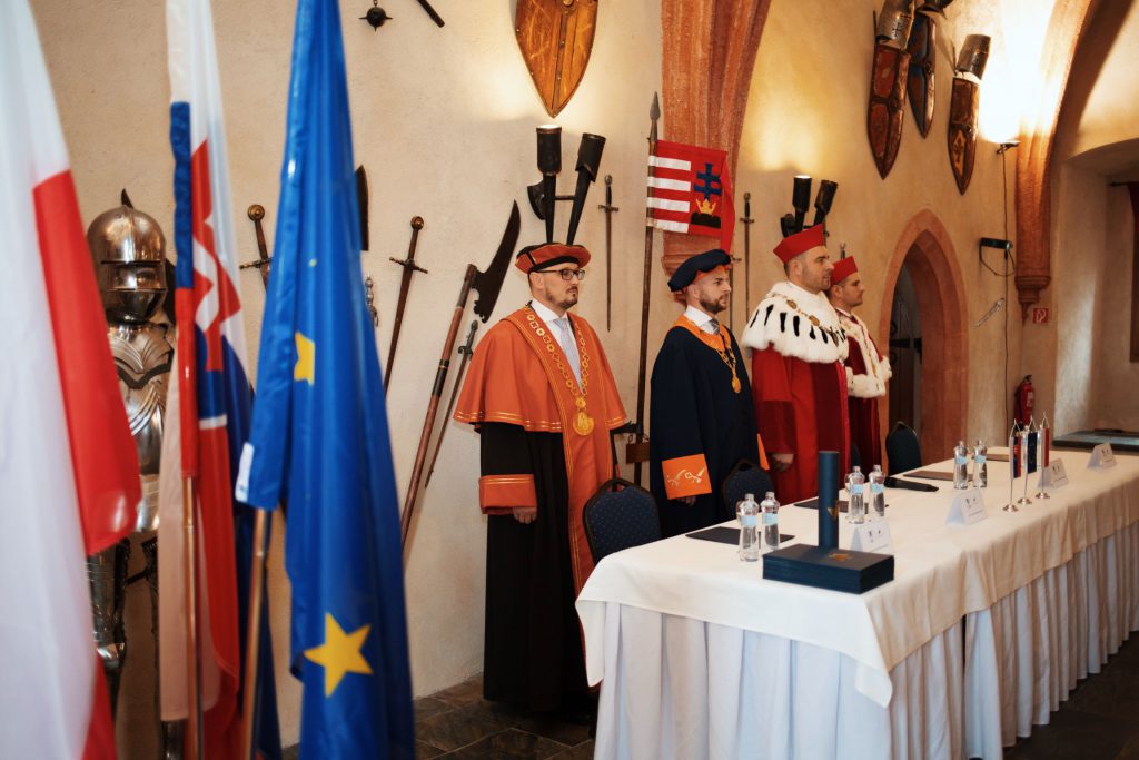 Promočný akt absolventov