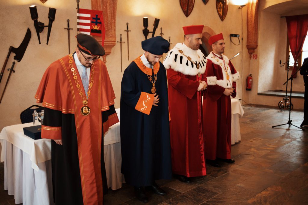 Promočný akt absolventov