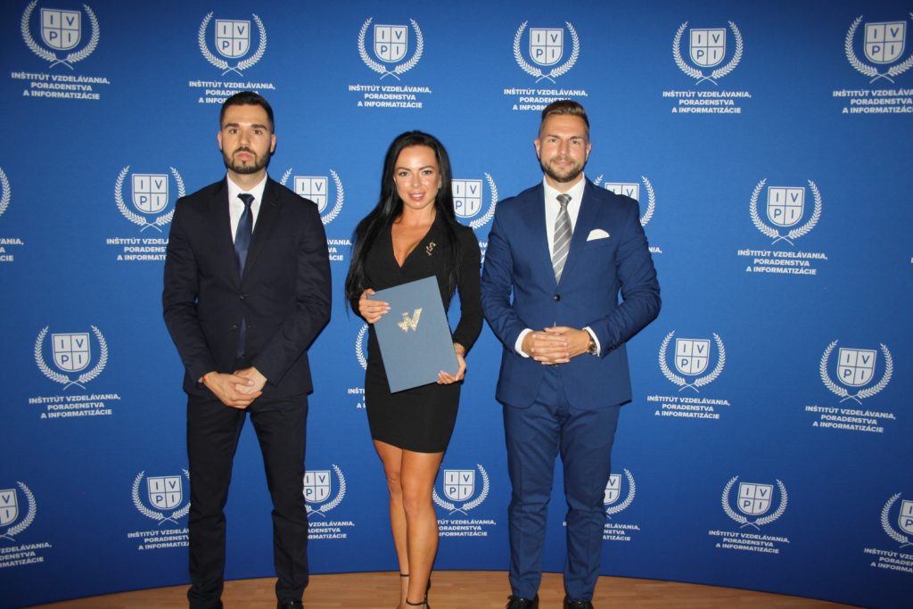 Odovzdávanie certifikátov