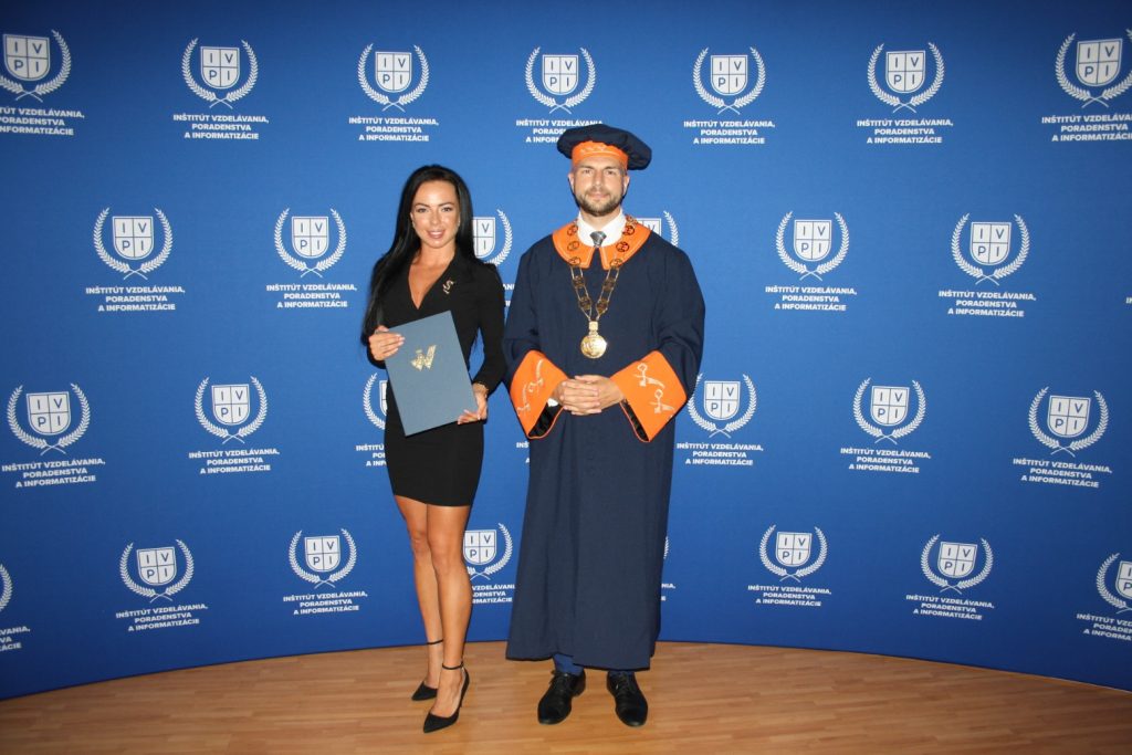 Odovzdávanie certifikátov