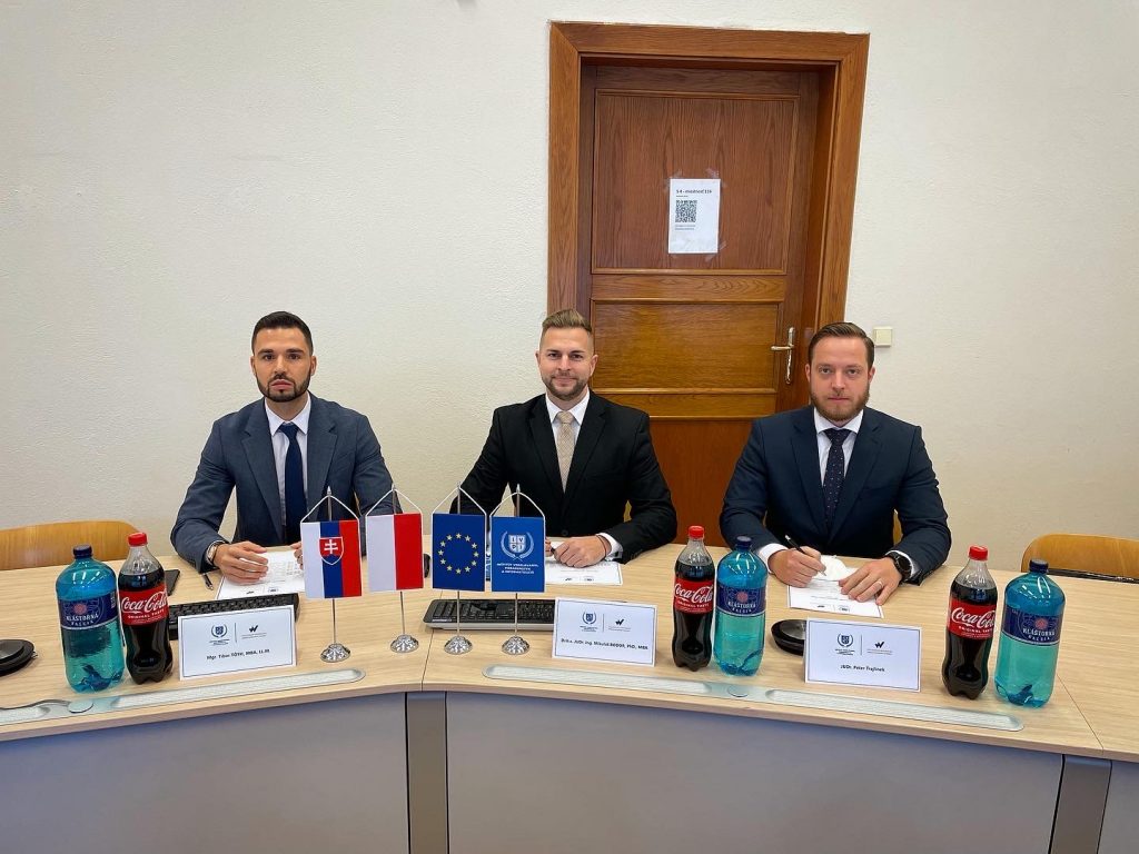 Obhajoby záverečných prác