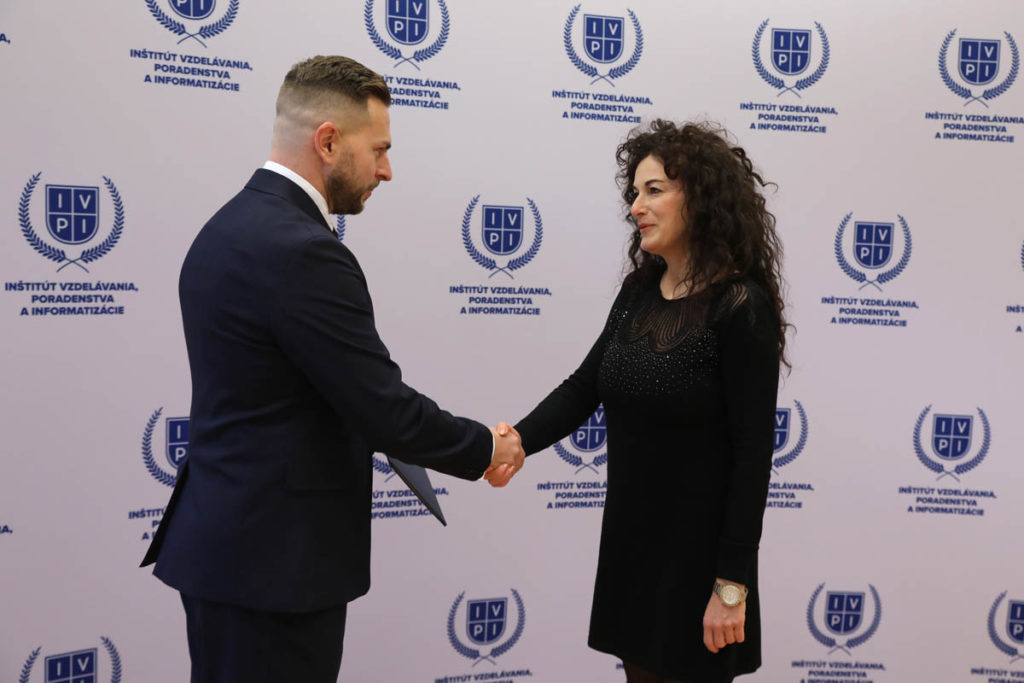 Odovzdávanie certifikátov