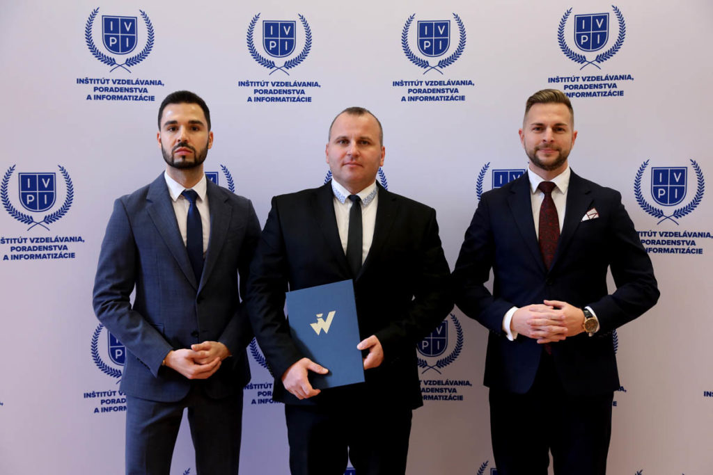 Odovzdávanie certifikátov