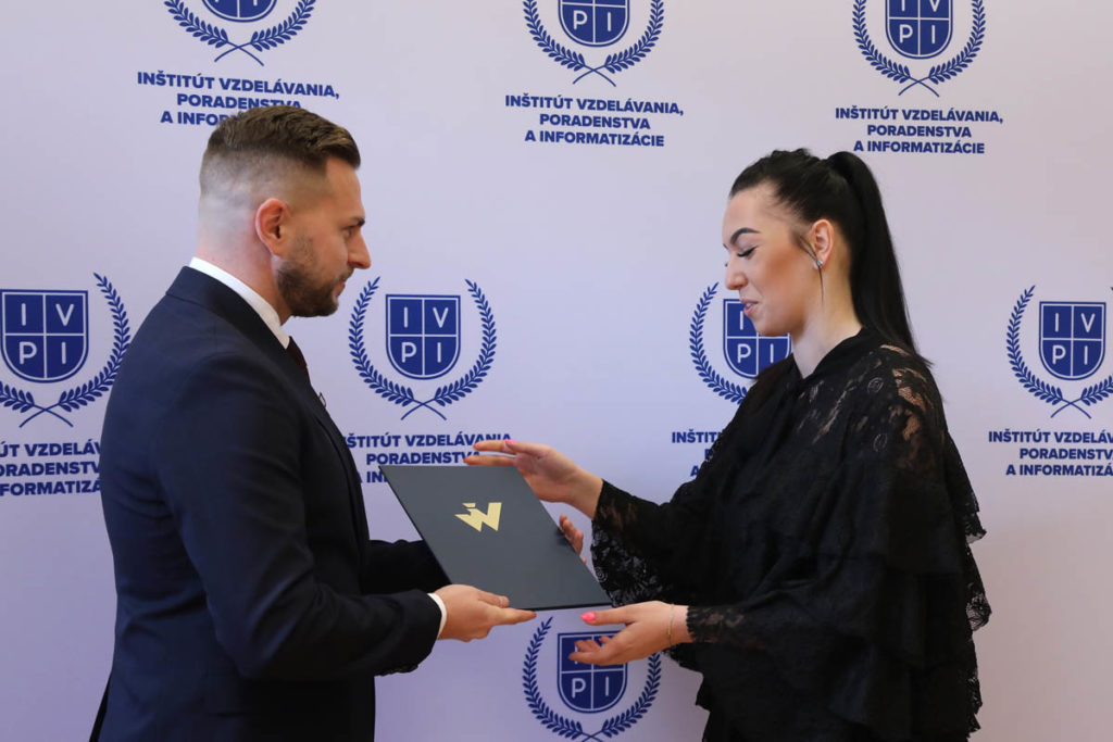 Odovzdávanie certifikátov