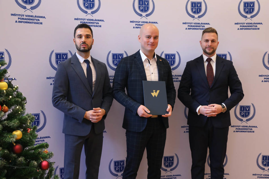 Odovzdávanie certifikátov