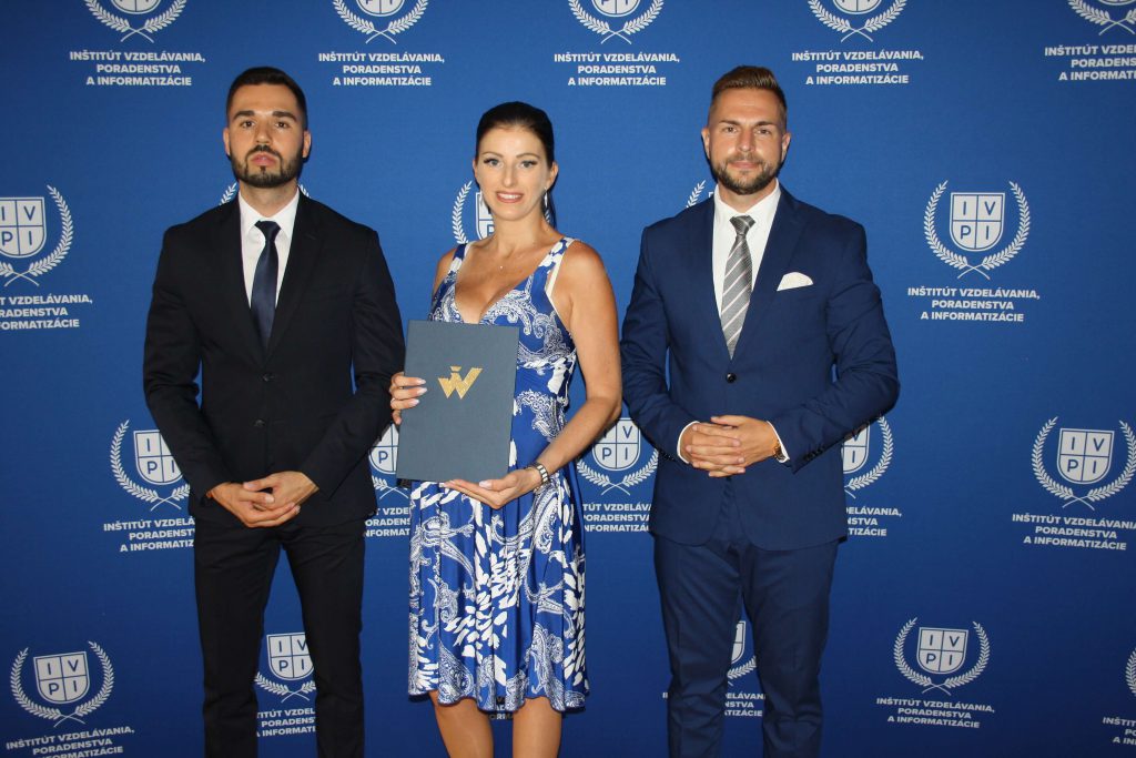 Odovzdávanie certifikátov I