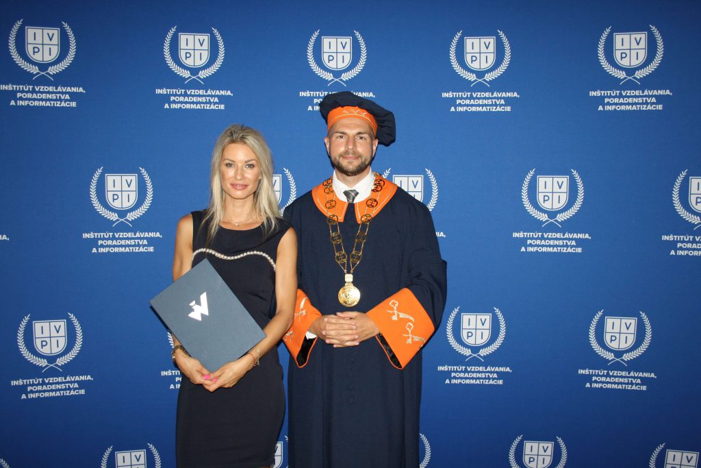 Odovzdávanie certifikátov I