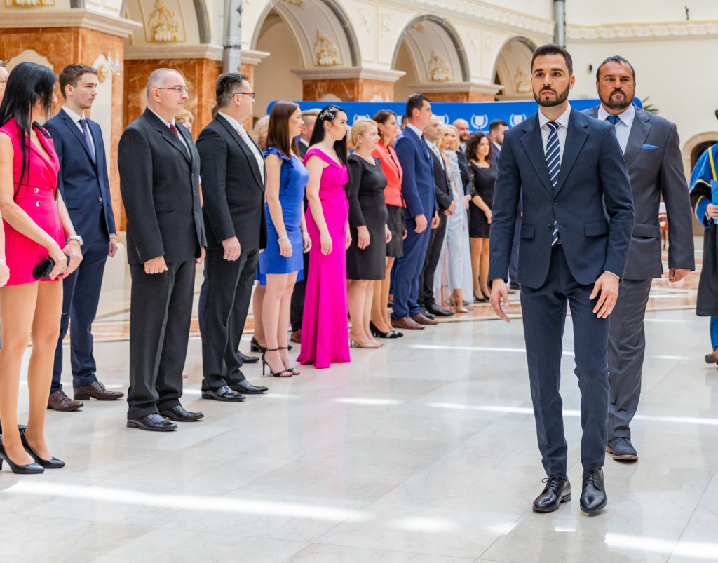 Promočný akt absolventov