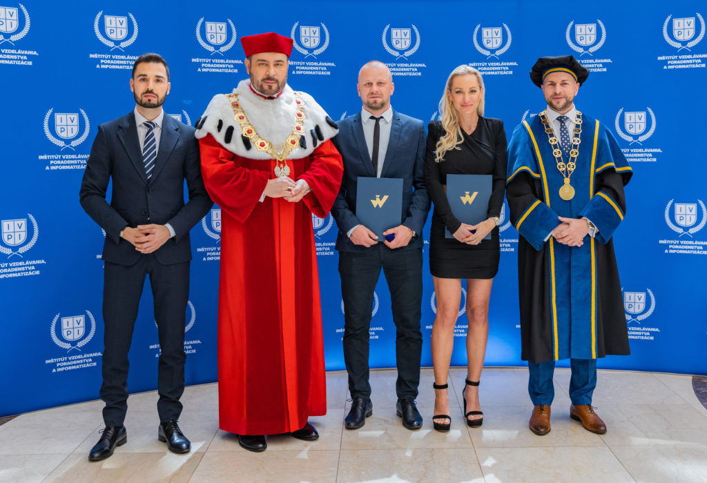 Promočný akt absolventov