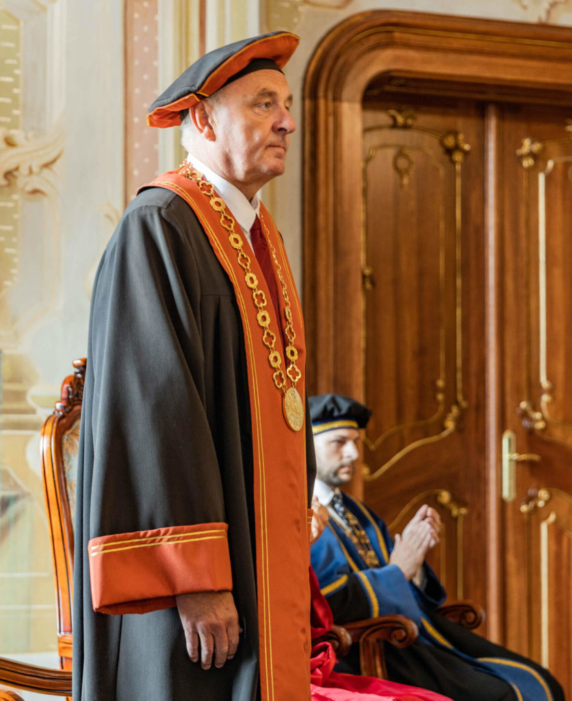 Promočný akt absolventov