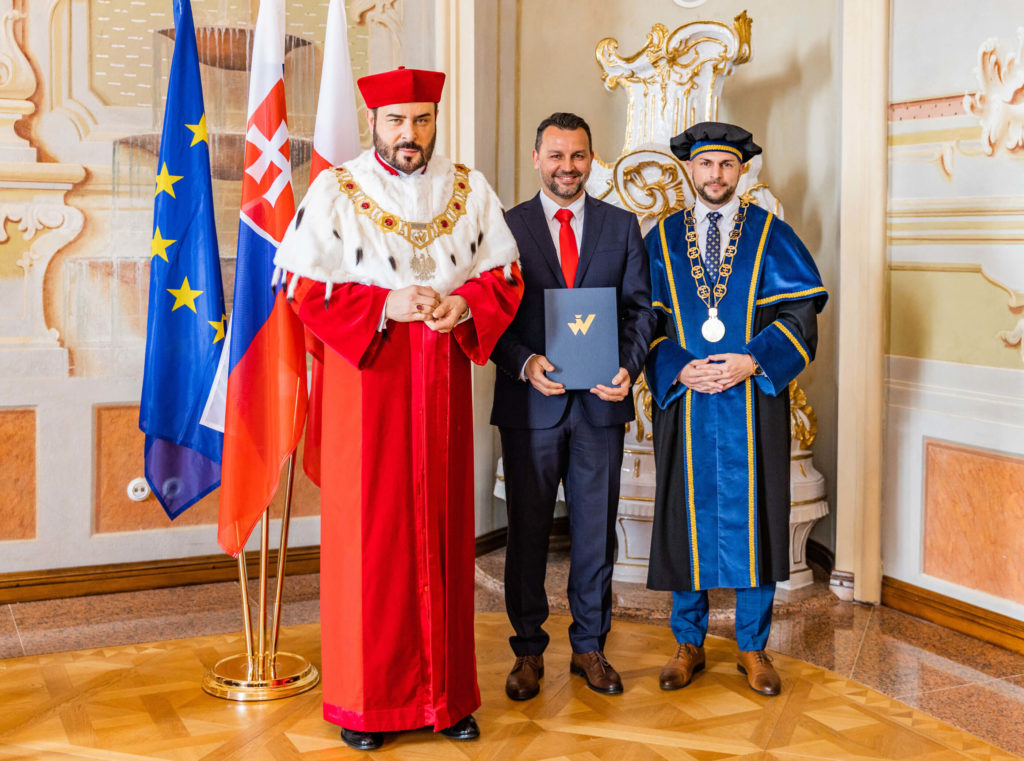 Promočný akt absolventov