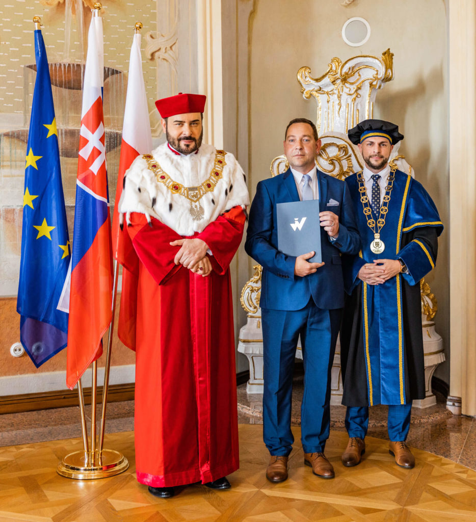 Promočný akt absolventov