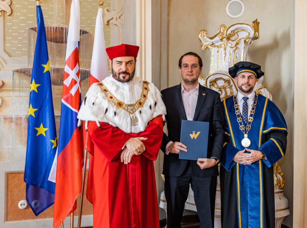 Promočný akt absolventov