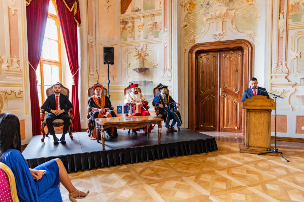 Promočný akt absolventov