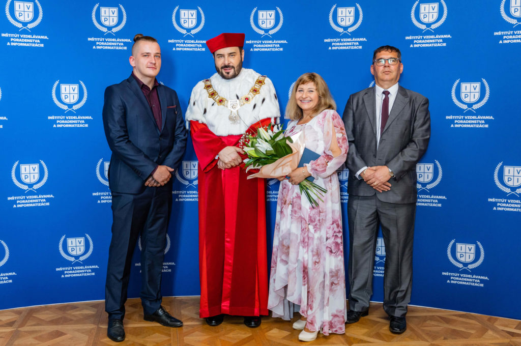 Promočný akt absolventov