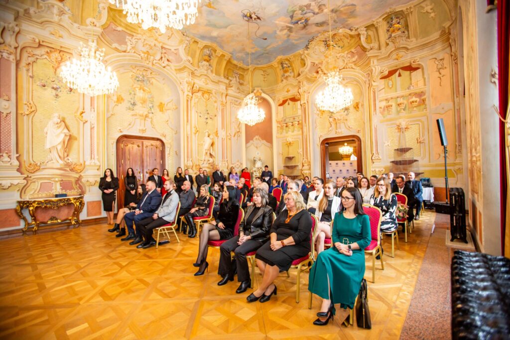 Promočný akt absolventov