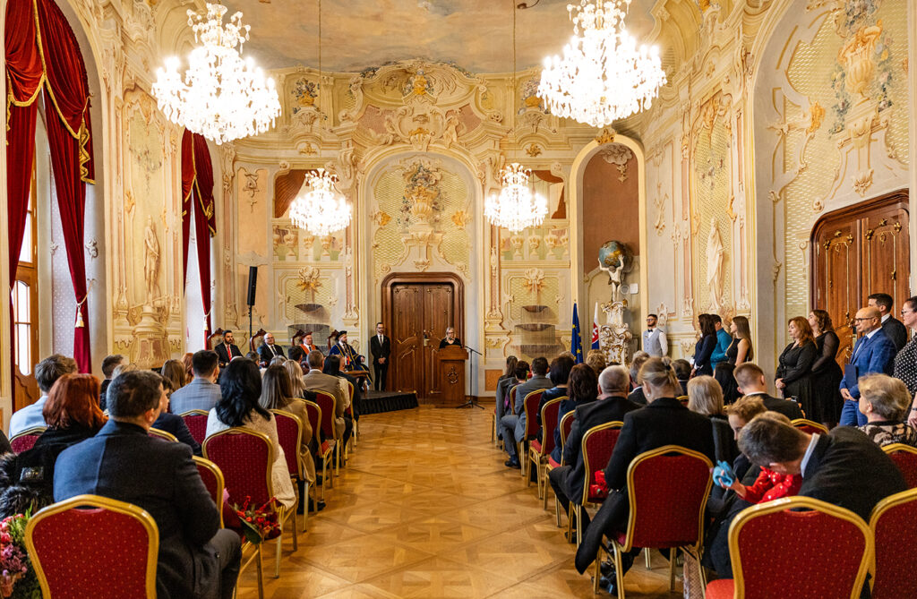 Promočný akt absolventov