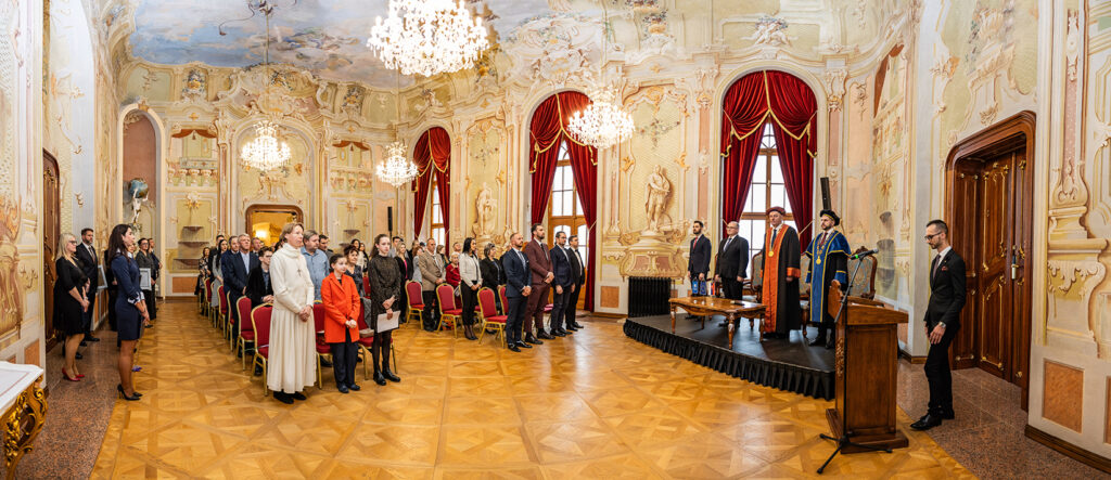 Promočný akt absolventov