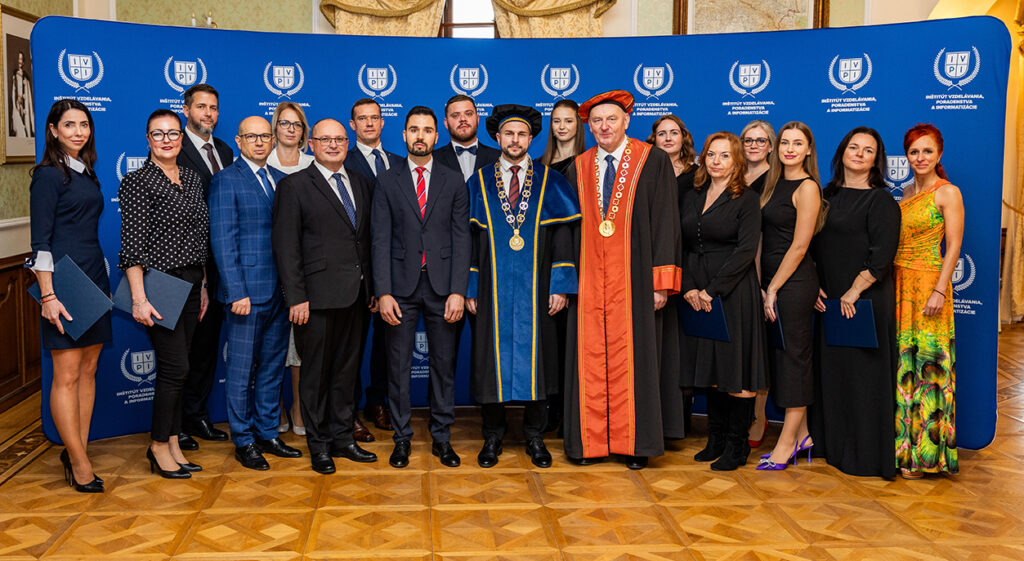 Promočný akt absolventov